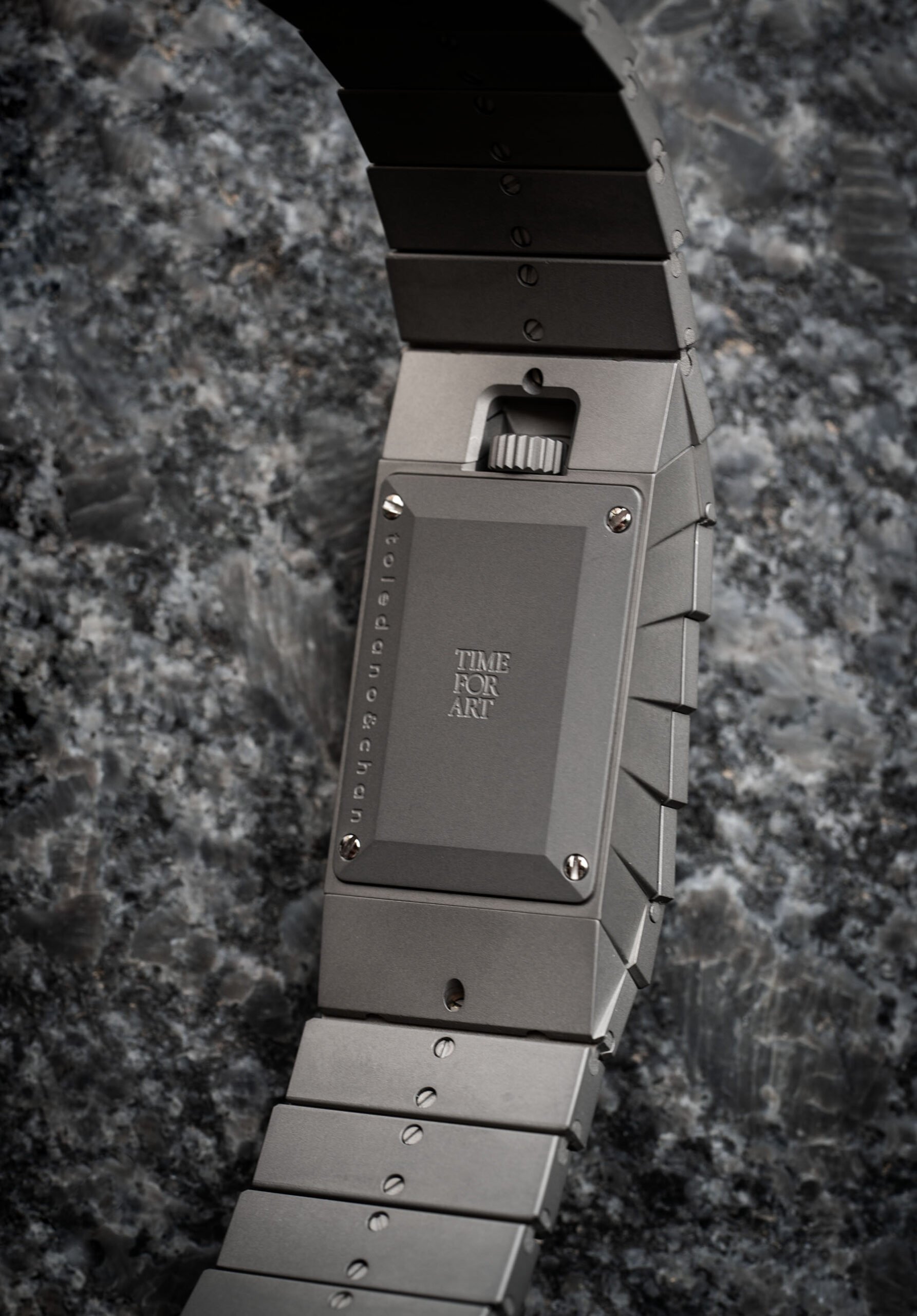Toledano & Chan Oshinobi case back
