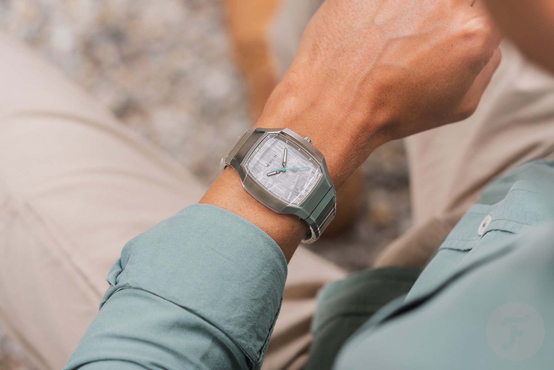 The Wren Vessel: A Surprisingly Wearable Integrated-Bracelet Watch For The Future