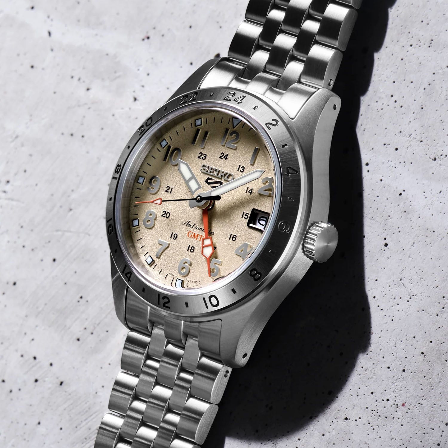 Seiko 5 Sports Field HDB002 angled profile shot