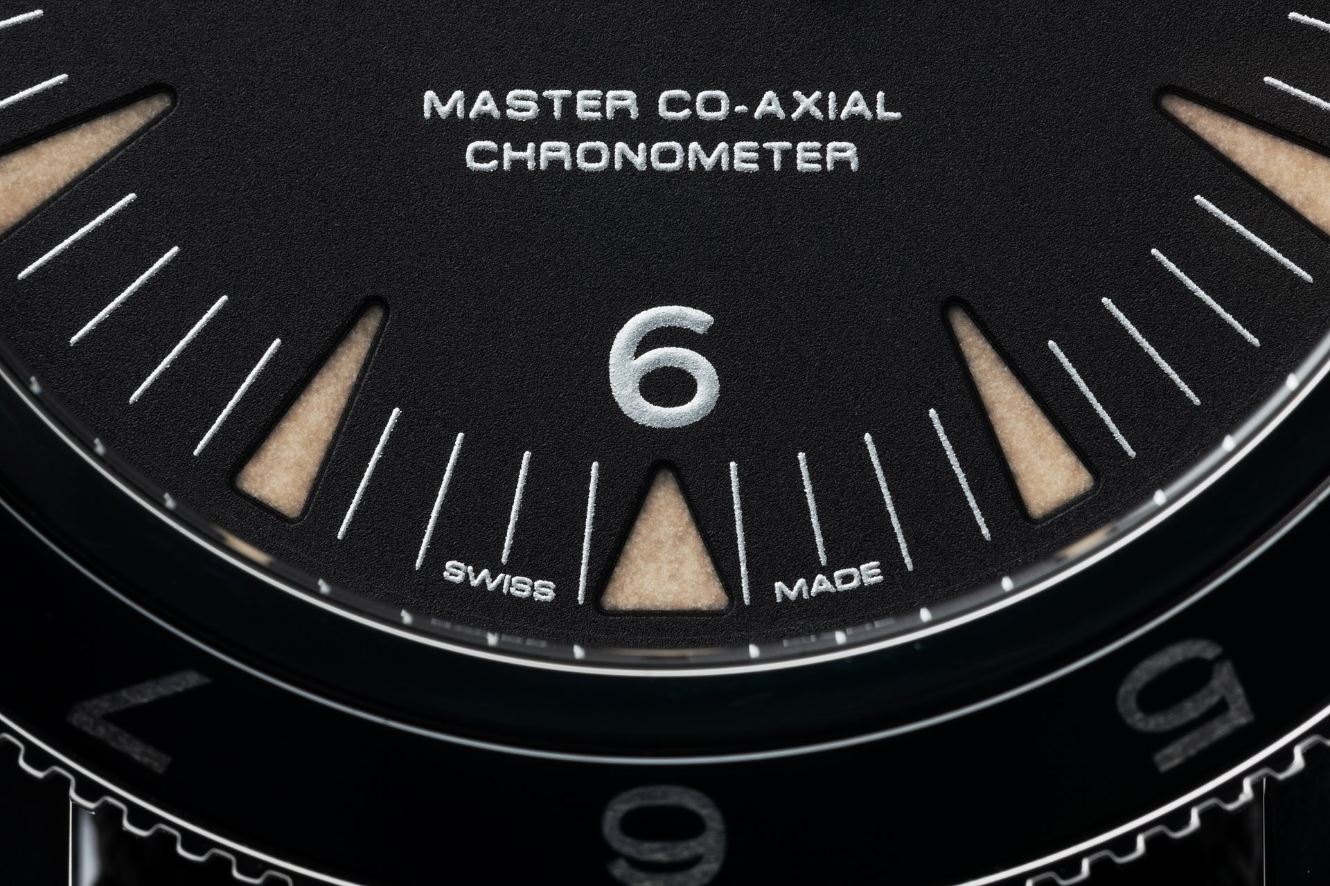 Omega Seamaster 300 Spectre ref. 233.32.41.21.01.001 dial macro