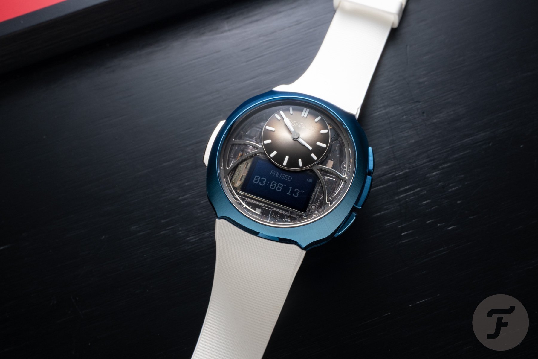 blue PVD H. Moser & Cie. Off-Grid