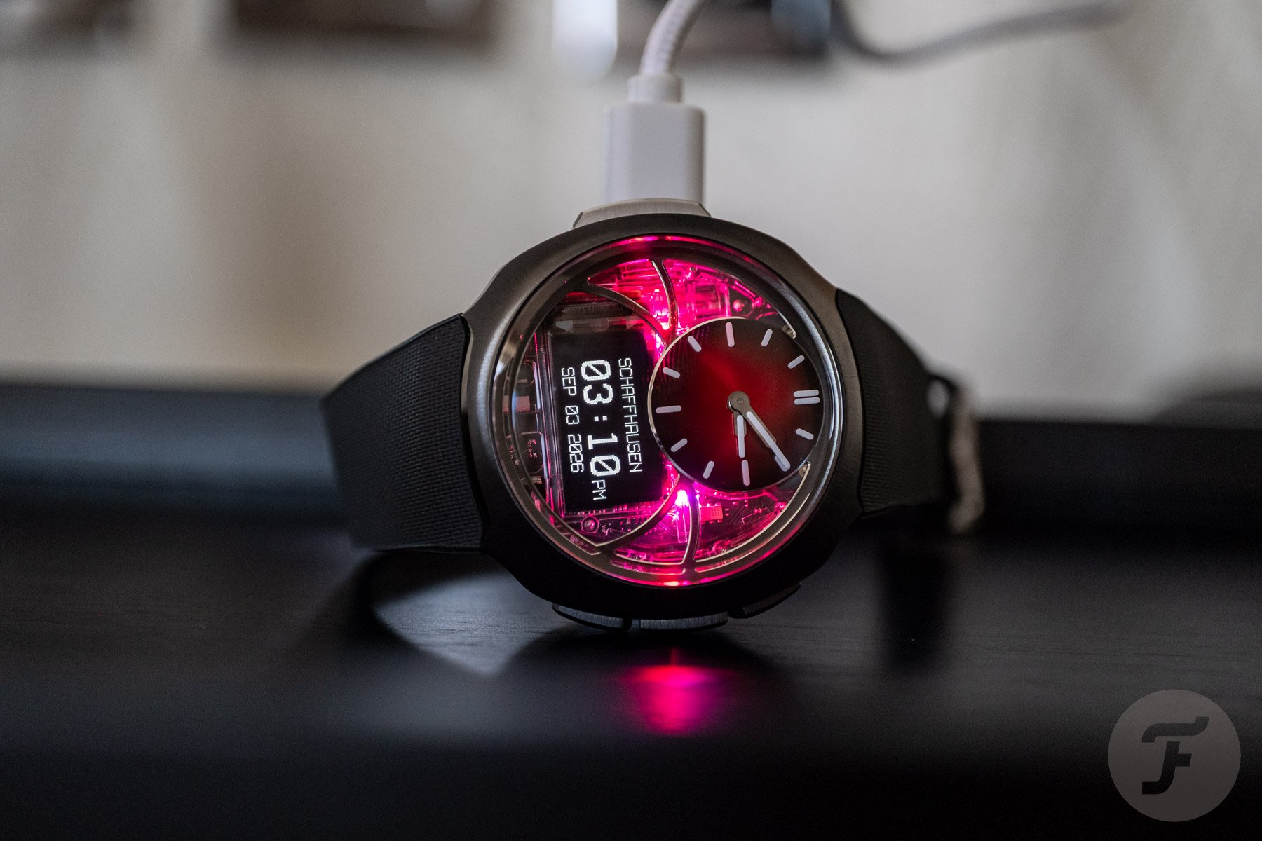 red-dial H. Moser & Cie. Off-Grid charging