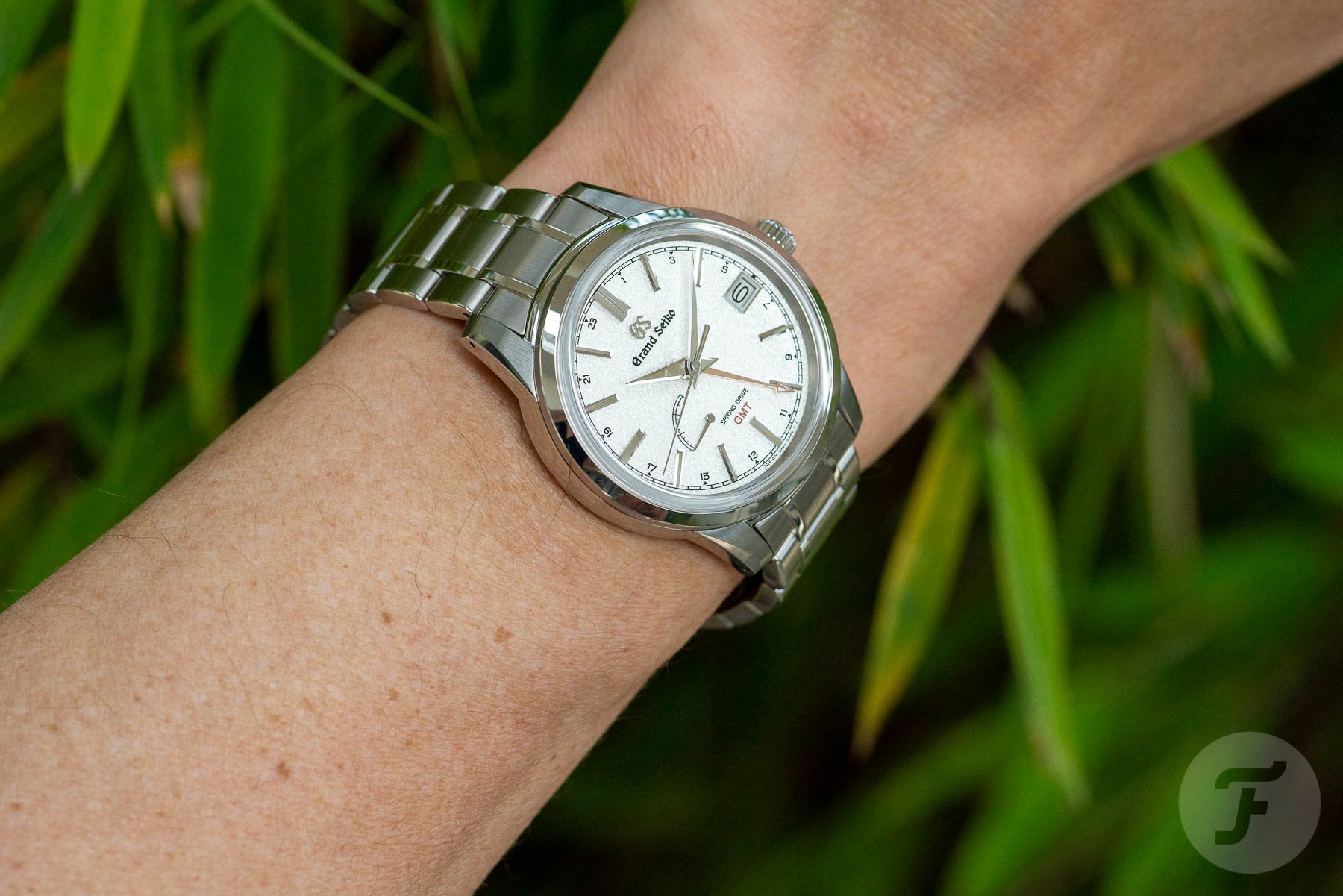The Grand Seiko SBGE269 And SBGE271 GMT Watches Are An Unexpected  Revelation...