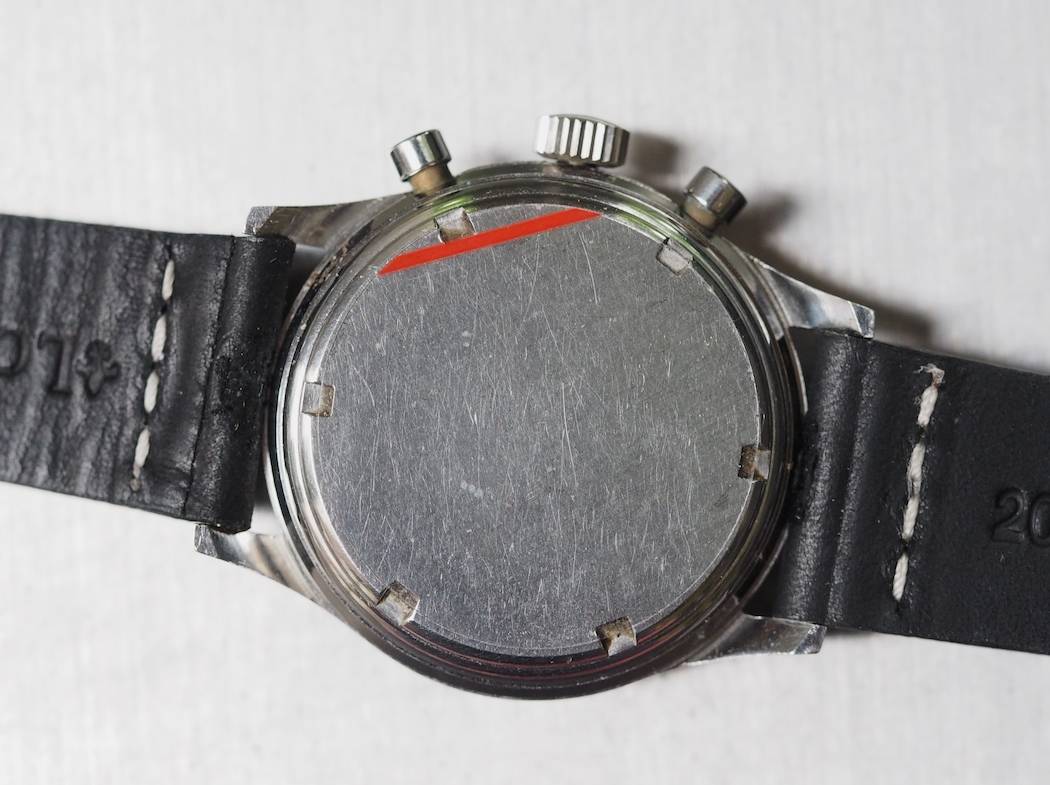 The screw down case back of the Gallet Multichron 12
