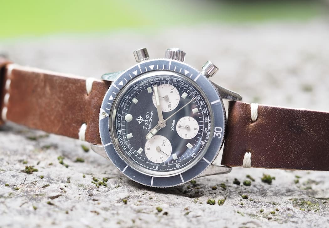 Note the long crown on the Zodiac Sea-Chron - it makes winding rather easy