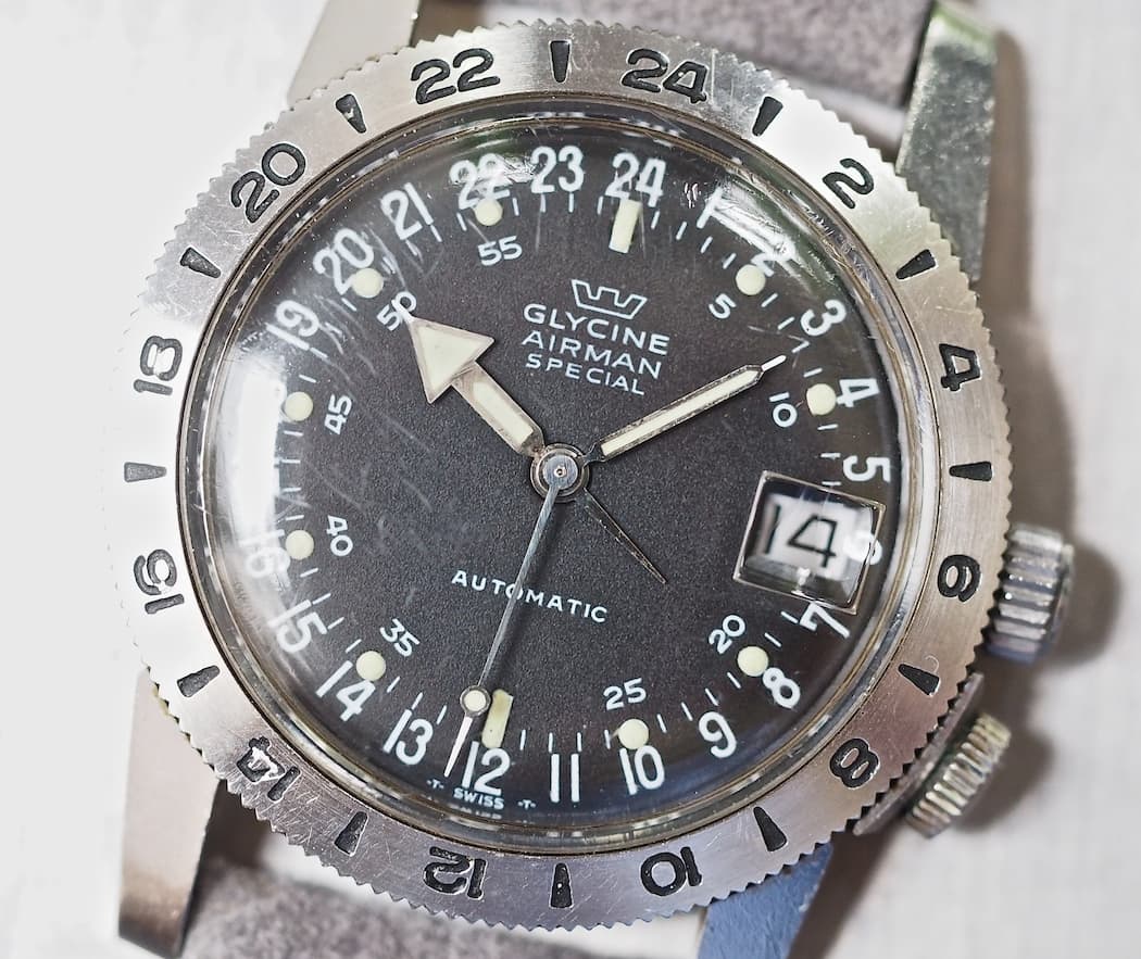 The Glycine Airman dial is busy yet simple - and the "tail" on the hour hand make 12-hour time format reading a breeze