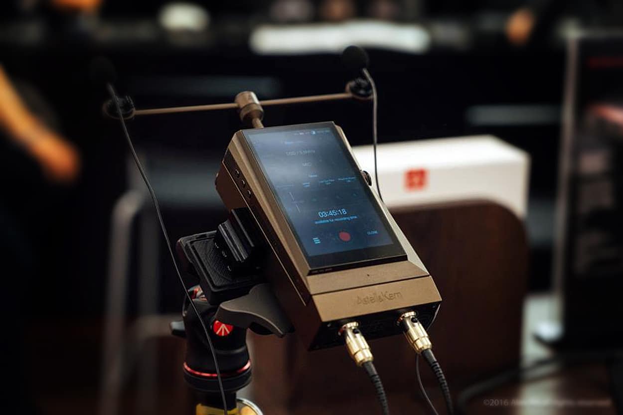 - AK380 and the new recorder during a life recording, using microphones -