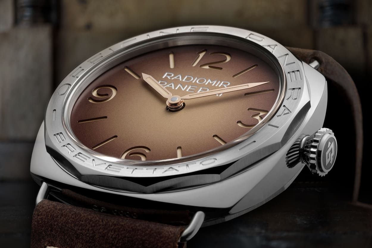 - PAM 00687 Brevettato with shaded brown dial -