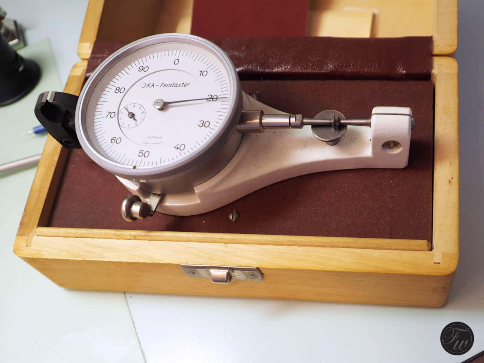 chronograph service by Kalle Slaap