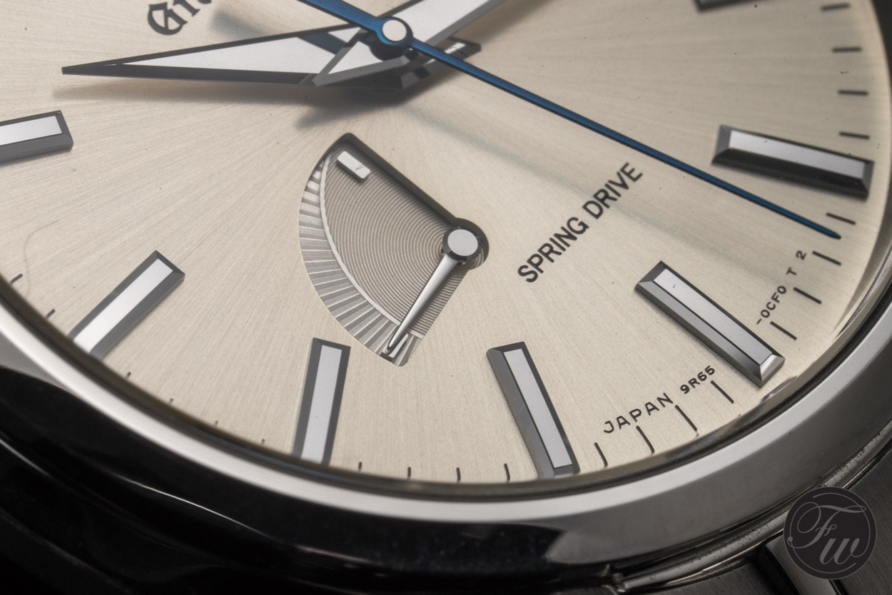 GS GMT : SBGJ201, SBGJ211 ou SBGE205 mais surtout pourquoi - Page 4 Grand-Seiko-SBGA373G.021
