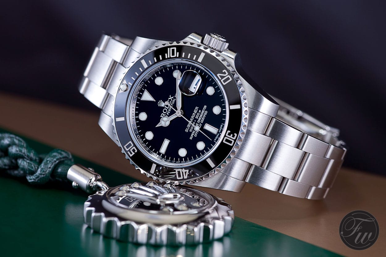 planet ocean 8900 vs submariner