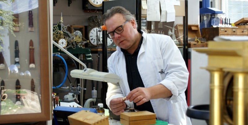 Jan Ubels in his atelier