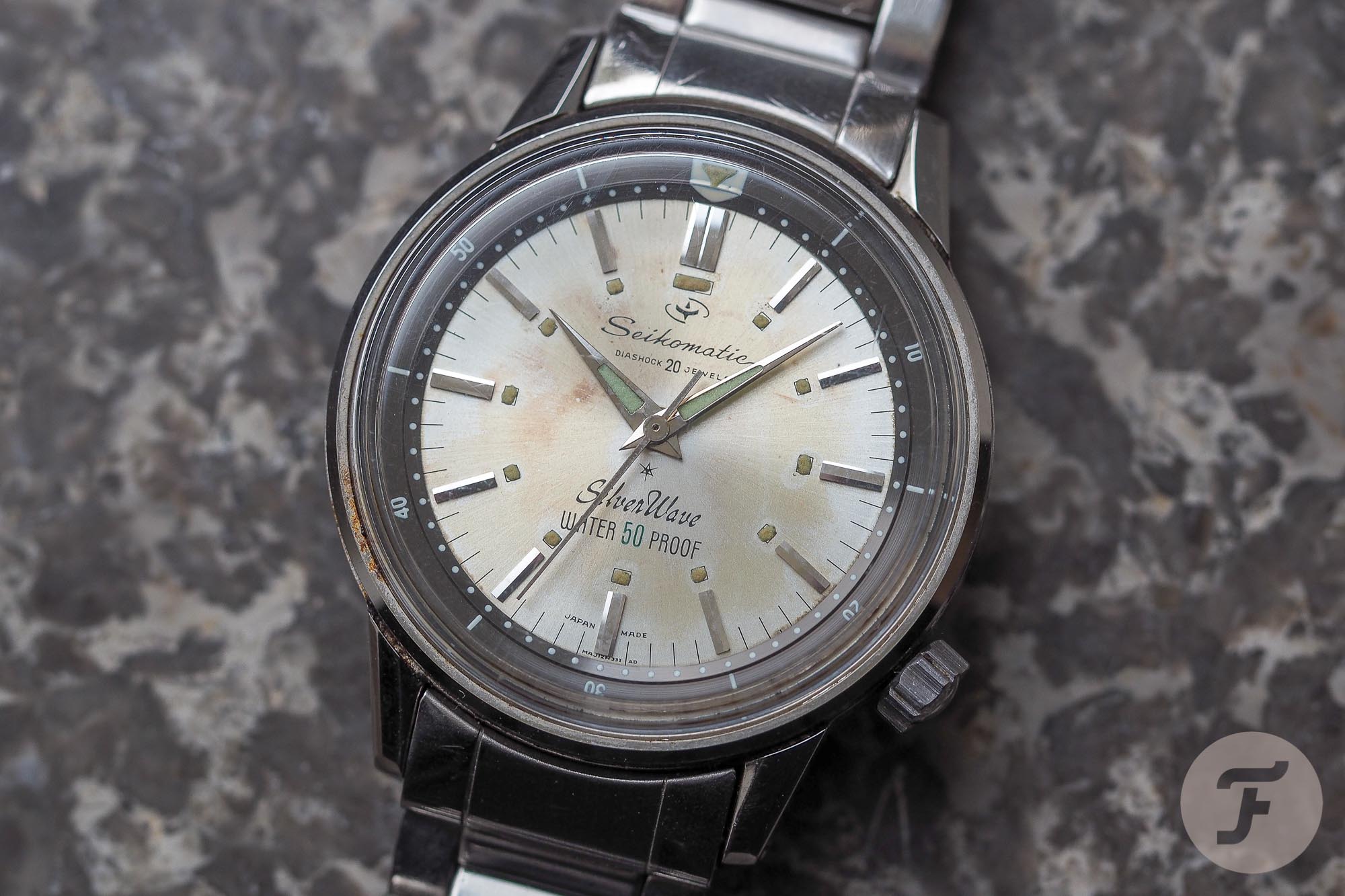 Seiko's First Diver - The Seiko SilverWave J12082