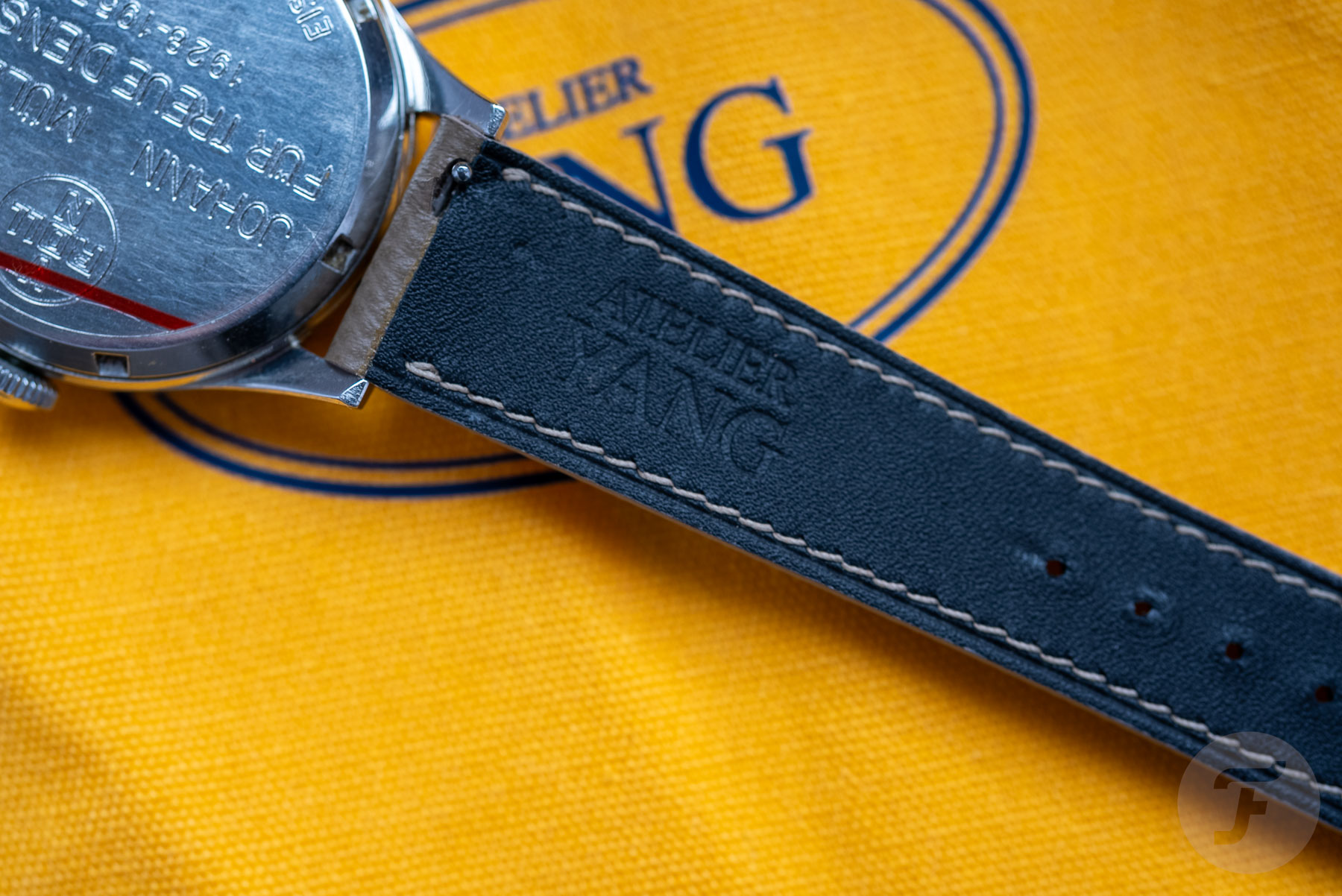 blue lining of taupe Atelier Yang strap